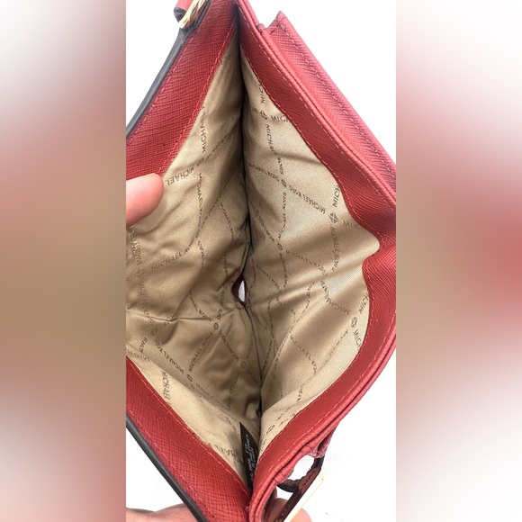 Michael Kors Adele Smartphone Wallet - Picture 12 of 13